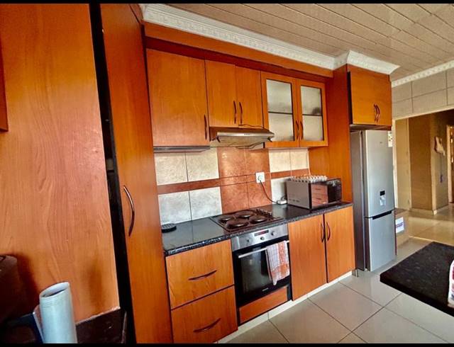 3 BEDROOM HOUSE FOR SALE IN VANDERBIJLPARK CE 2
